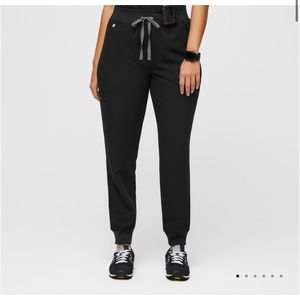 BRAND NEW Figs Scub Pant